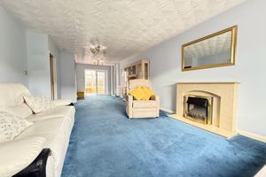 Lounge/Diner- click for photo gallery